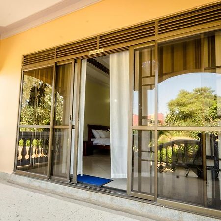 Las Vegas Garden Hotel Kampala Ngoại thất bức ảnh