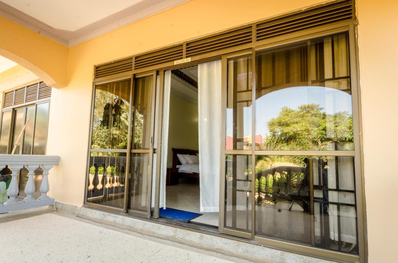Las Vegas Garden Hotel Kampala Ngoại thất bức ảnh