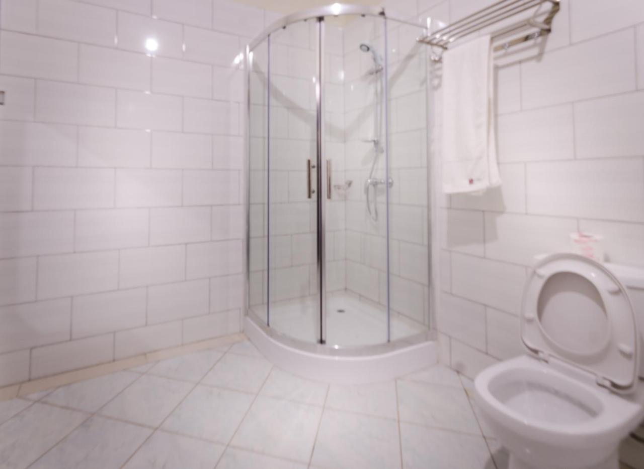 Las Vegas Garden Hotel Kampala Ngoại thất bức ảnh